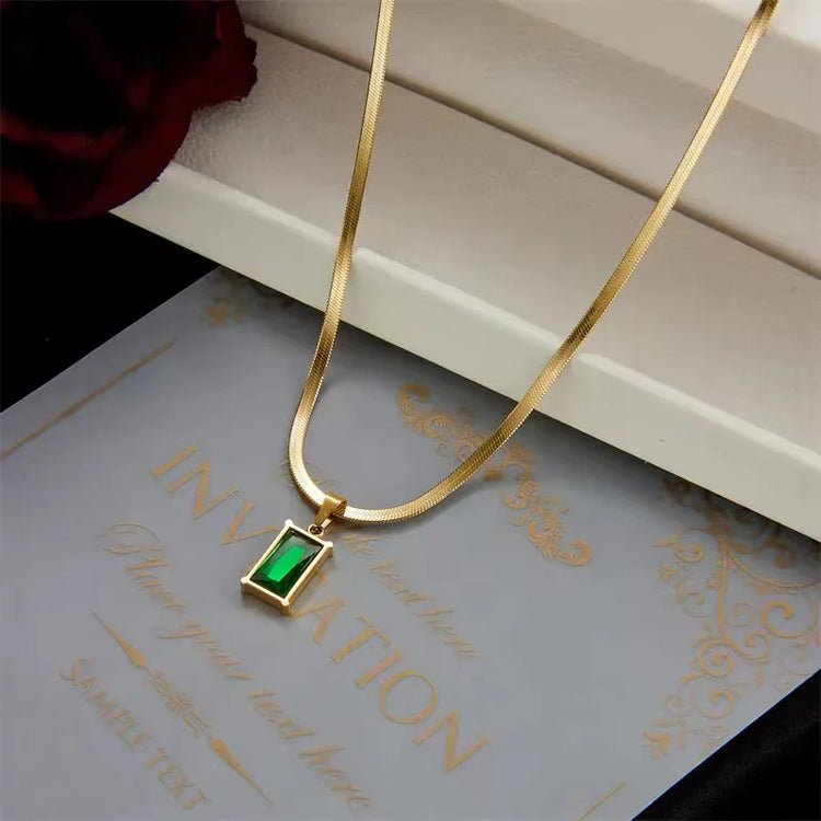 Emerald Herringbone Chain Pendant Necklace-3
